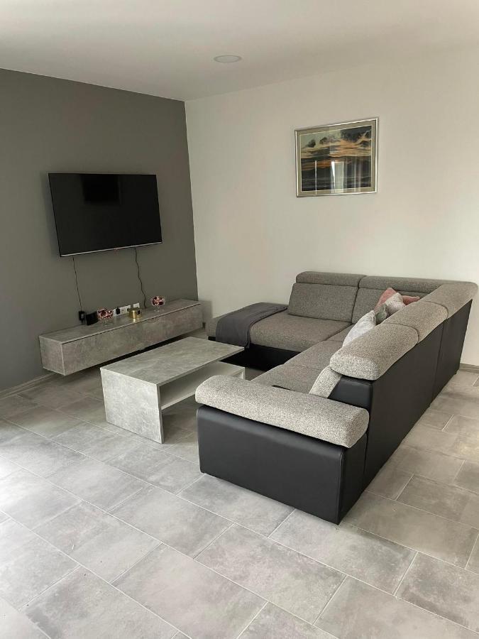 Apartman Ivanica Lukoran ภายนอก รูปภาพ
